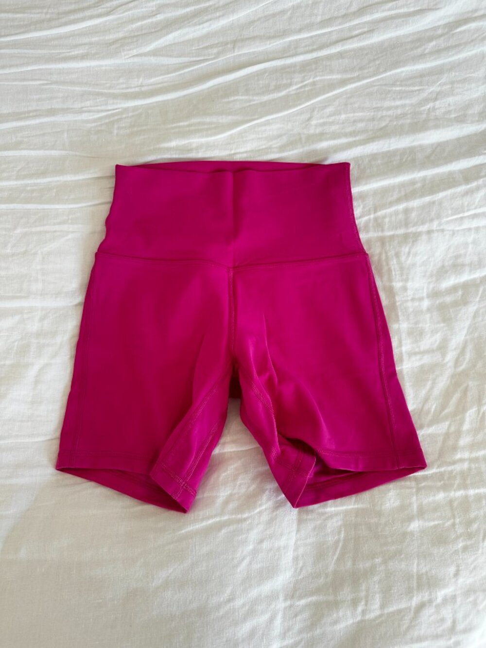 Lululemon Sonic Pink Align 6" shorts